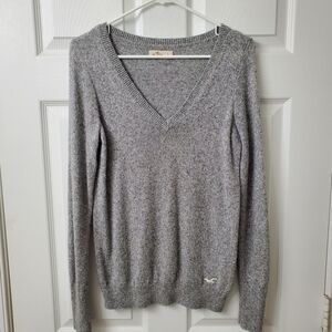 Hollister Heather Gray Knit V Neck Sweater Size Small